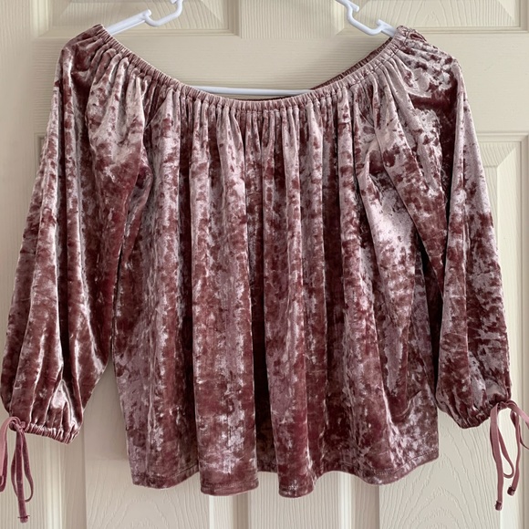 American Eagle off the shoulder top - Picture 1 of 2